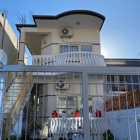 Aparthotel Ani-t