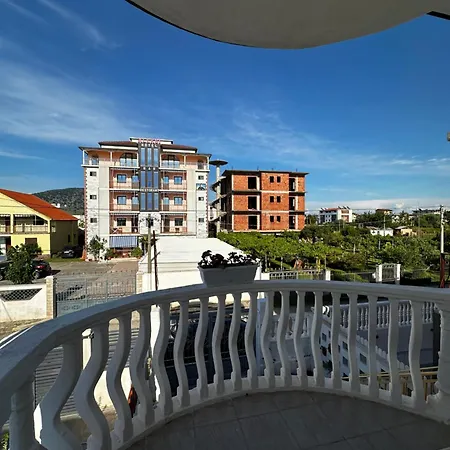 Ani-t Aparthotel *